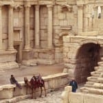 Palmyra, Theater, Detail des östlichen Parados (c. 117-200). Foto: bhpdia86907