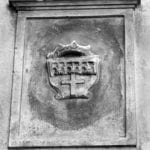 The coat-of-arms of Amatrice in the palazzo della Pretura, photograph by the Soprintendenza ai Monumenti del Lazio, for the cataloguing campaign in 1977. Photo: Archivio della Soprintendenza ai Monumenti del Lazio, SBAS RM 54538